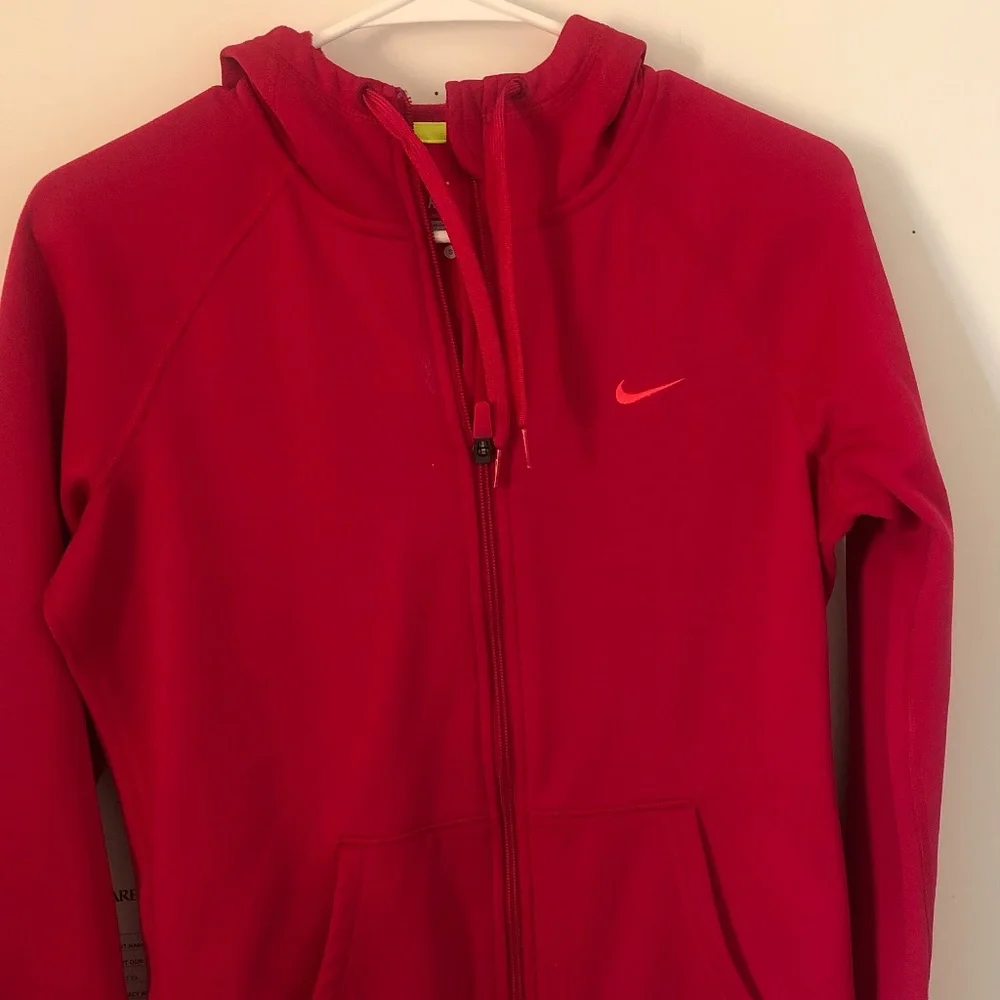 Nike Women’s Therma-Fit; Color Hot Pink, Front Zipper Thumb-Holes Size Small